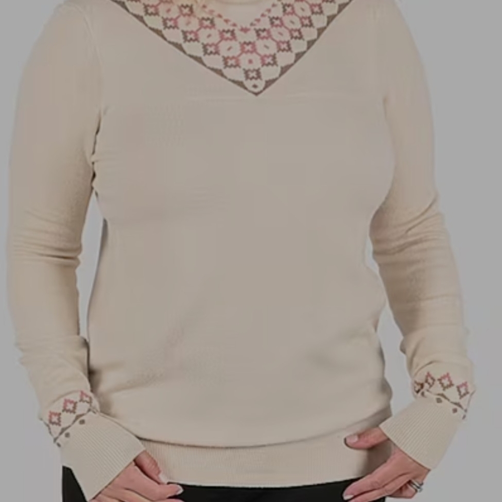 Chic V-Neck Cream Sweater with Patterned Details